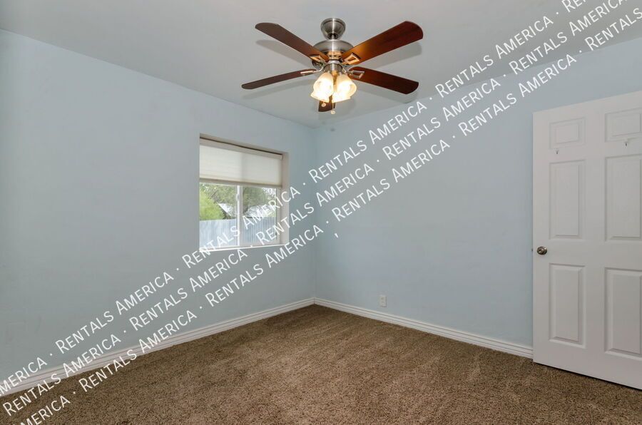 3 Bedroom 2 bath home in Tucson's Speedway Park neighborhood property image