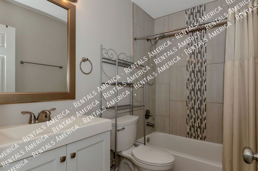 3 Bedroom 2 bath home in Tucson's Speedway Park neighborhood property image