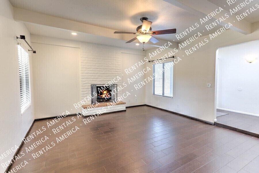 Beautiful 3/2 bedroom home with POOL property image