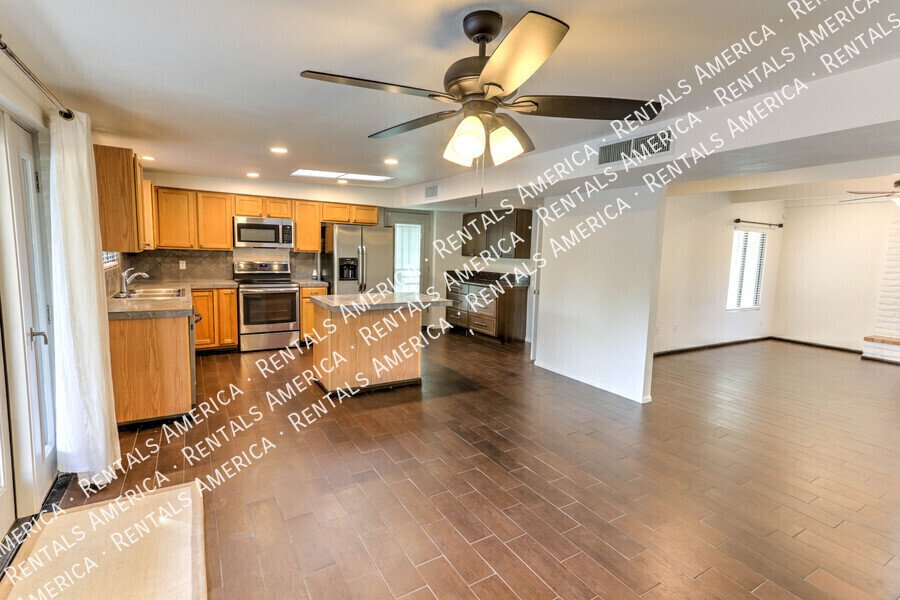 Beautiful 3/2 bedroom home with POOL property image