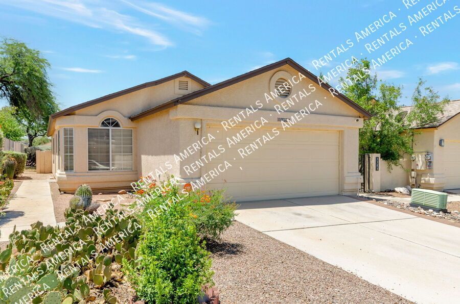 Fantastic 3 Bedroom, 2 Bath house with 2 car garage! property image