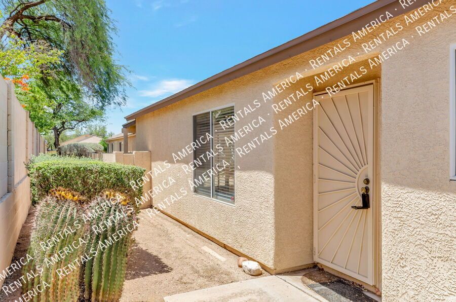 Fantastic 3 Bedroom, 2 Bath house with 2 car garage! property image