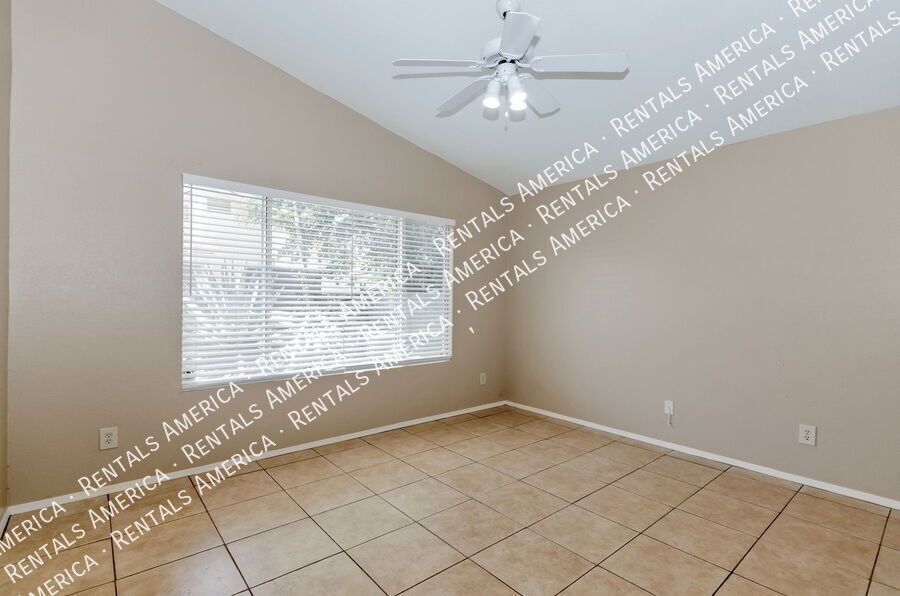Fantastic 3 Bedroom, 2 Bath house with 2 car garage! property image