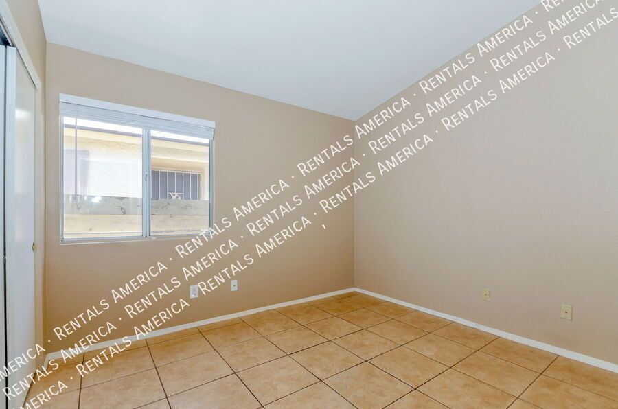 Fantastic 3 Bedroom, 2 Bath house with 2 car garage! property image