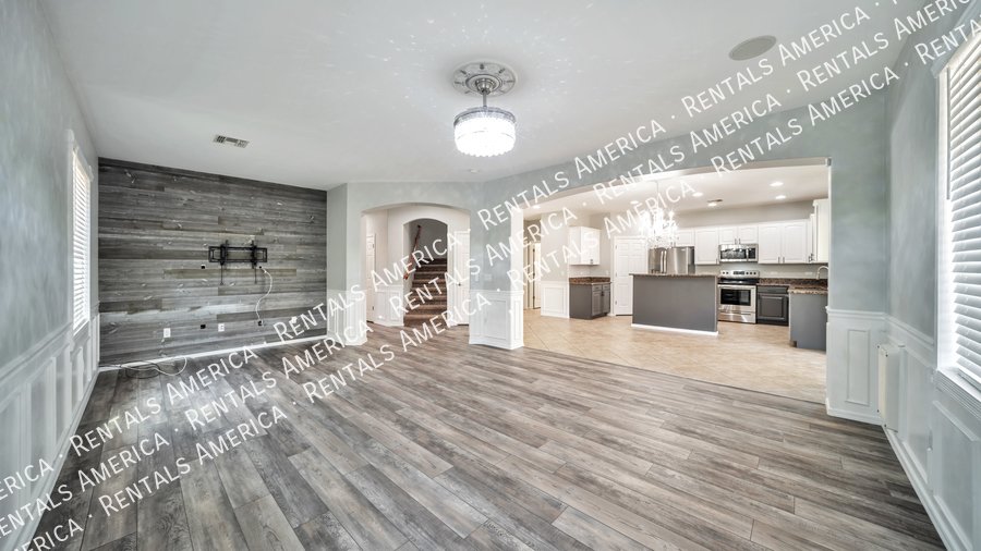 Stunning 4 Bedroom Home with SOLAR Savings in Desirable Cul-de-Sac property image