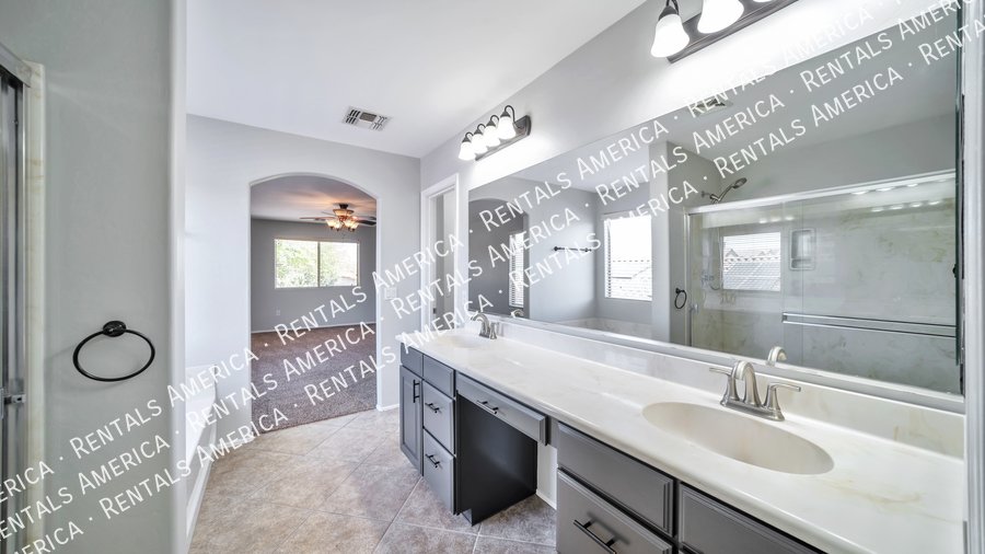Stunning 4 Bedroom Home with SOLAR Savings in Desirable Cul-de-Sac property image