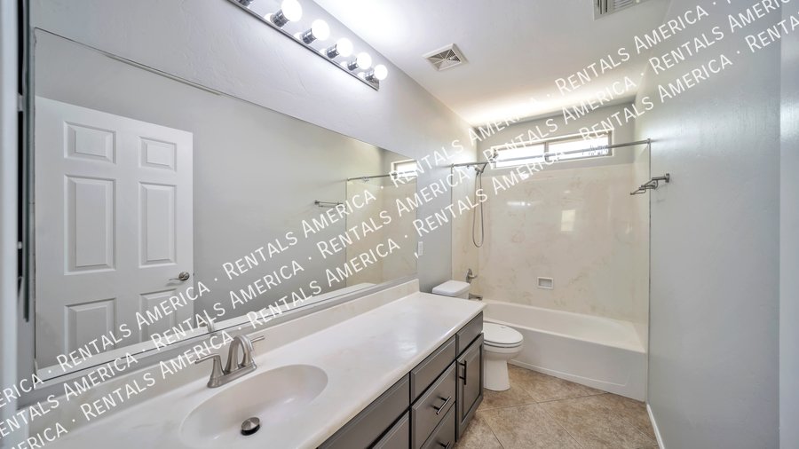 Stunning 4 Bedroom Home with SOLAR Savings in Desirable Cul-de-Sac property image