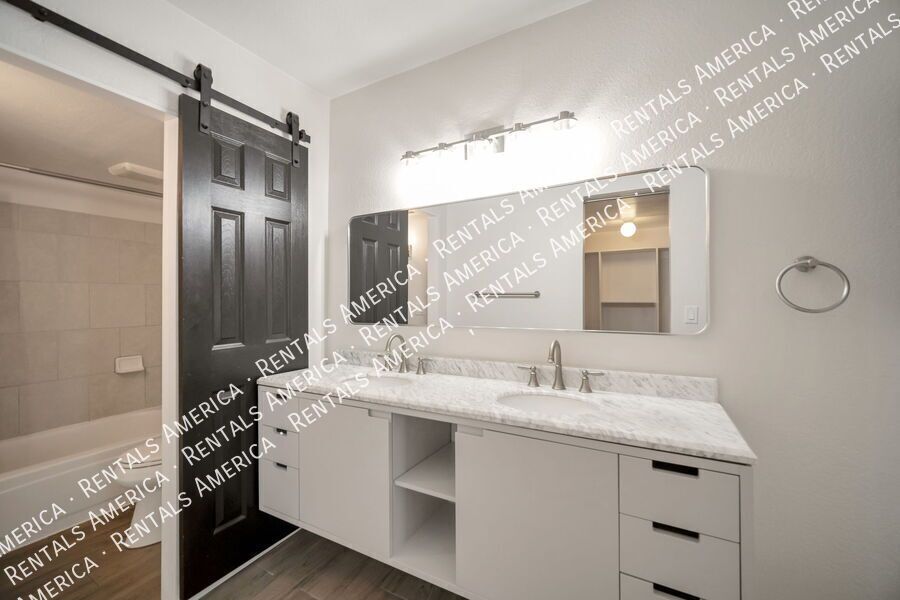 Updated Oro Valley Condo property image