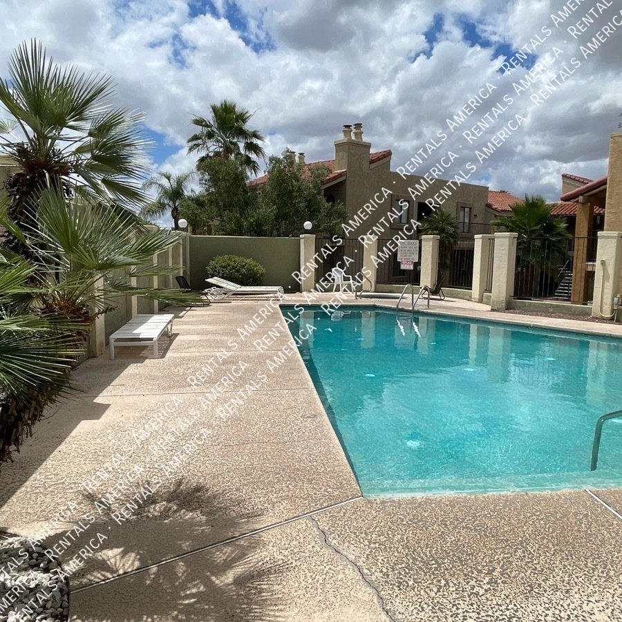Updated Oro Valley Condo property image
