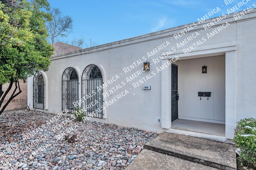 Fully Upgraded Midtown Home property image