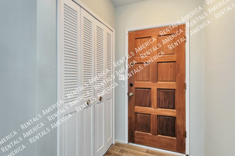 Fully Upgraded Midtown Home property image