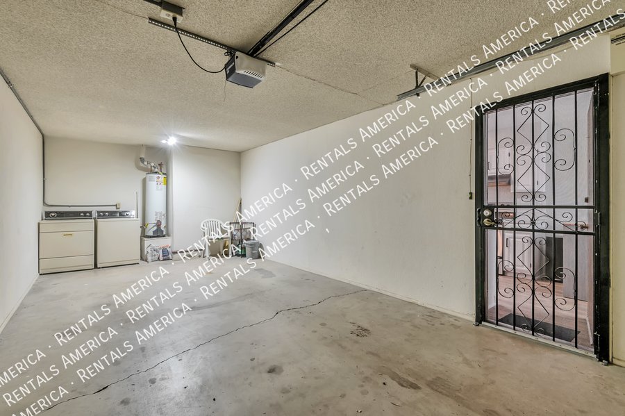Fully Upgraded Midtown Home property image