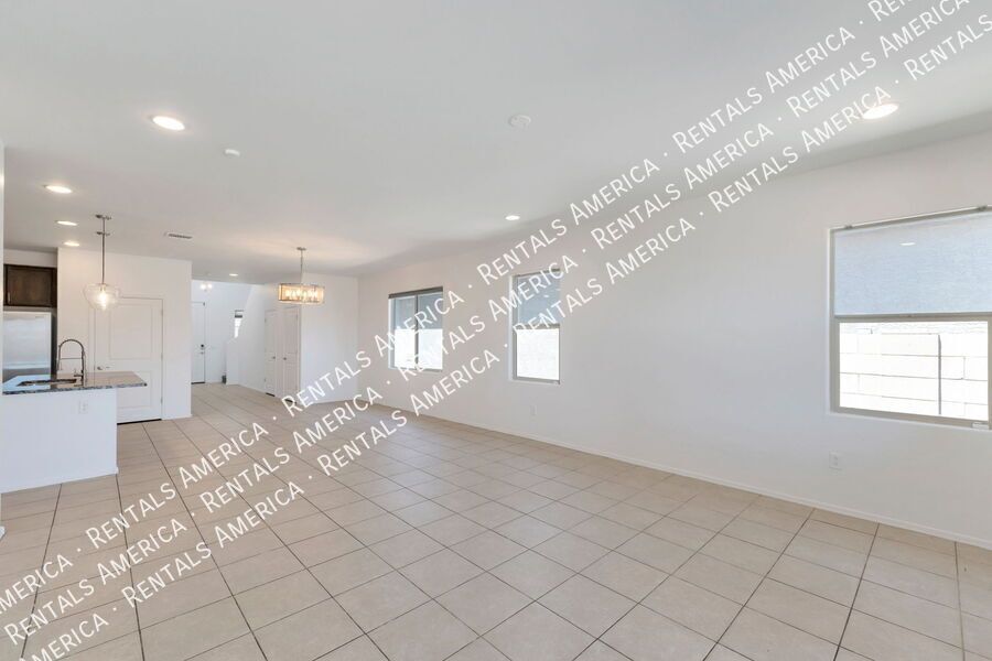 Stunning 4bdrm 3 bath home! property image