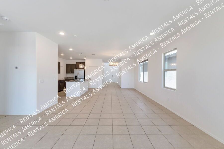 Stunning 4bdrm 3 bath home! property image