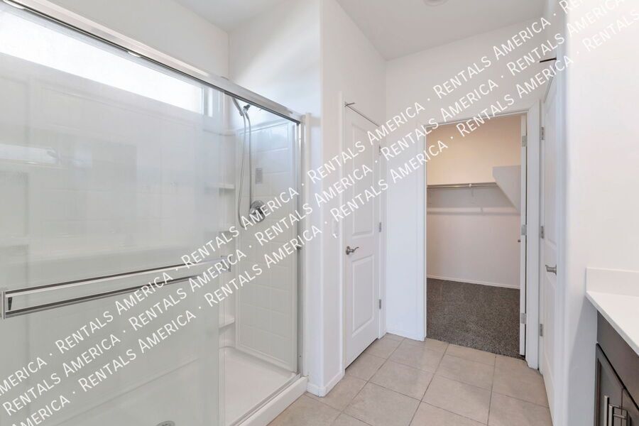Stunning 4bdrm 3 bath home! property image