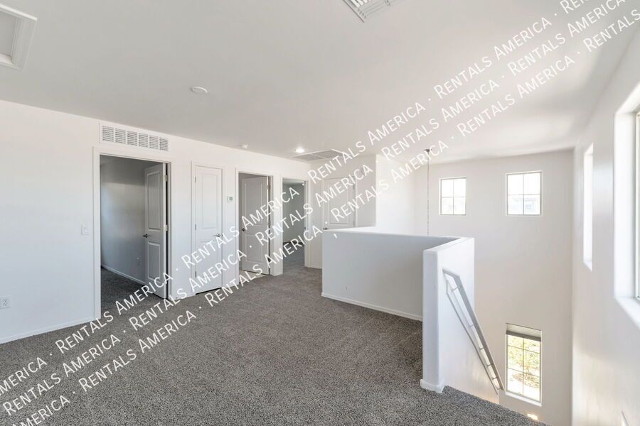 Stunning 4bdrm 3 bath home! property image